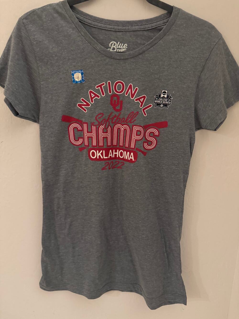 Oklahoma Sooners 2022 NCAA Softball Champs Women's Blue 84 T-shirt -Small NWOT